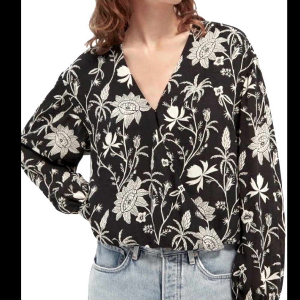 2for40/Scotch and Soda Women’s Black and White Floral Wrap Top SMALL